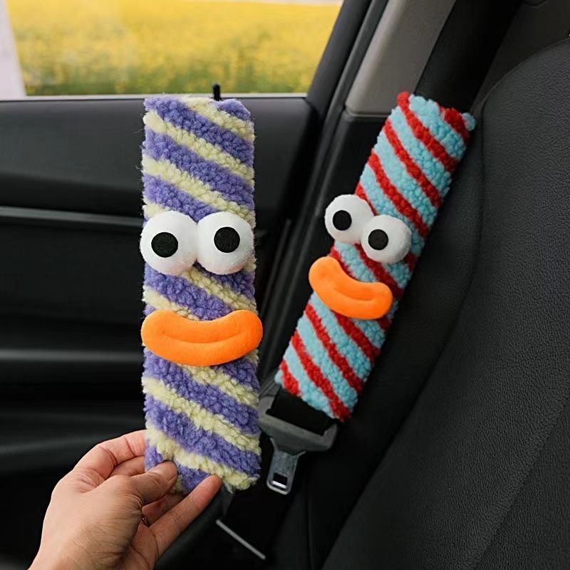 Dopamine Plush Striped Shoulder Strap Safety Belt Shoulder Cover for Girls Car Interior Decoration to Prevent Strangulation