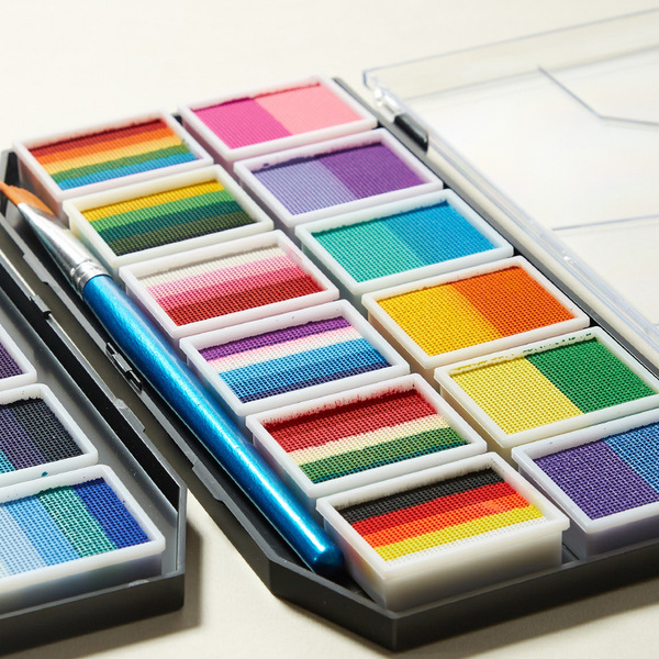 Children's painted pigment tools set for face