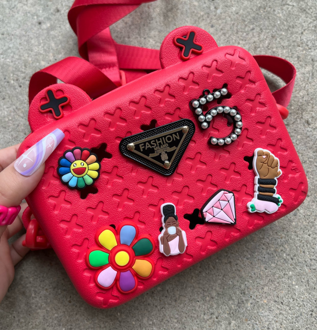 Zapatos de mujer de celebridades de internet de comercio exterior transfronterizo de estación independiente, zuecos para exteriores, zapatos de punta cerrada, sandalias de playa huecas, toboganes.