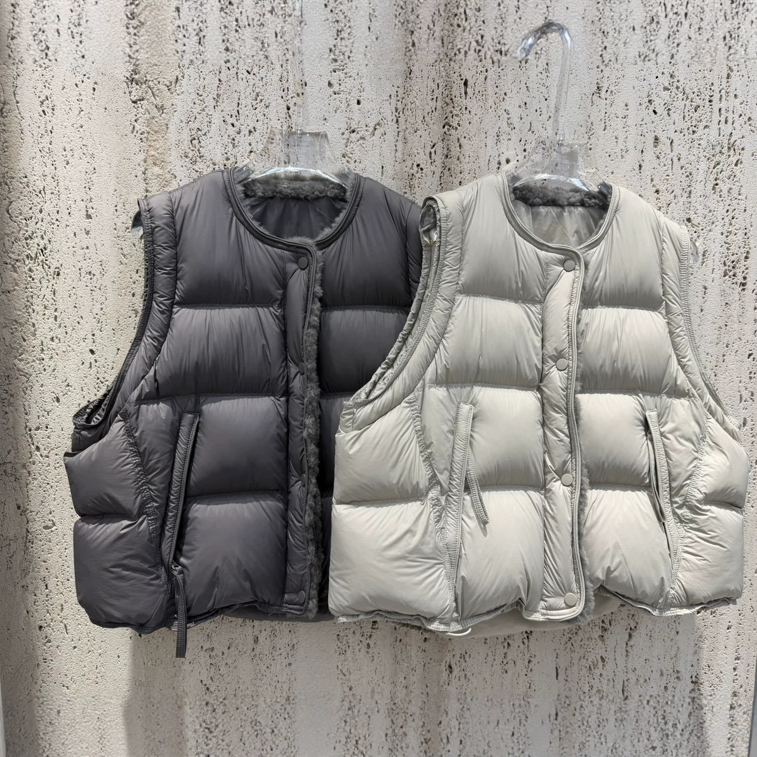 2026 Autumn/Winter Korean-style new down vest, high-end, petite, loose, versatile outerwear for women