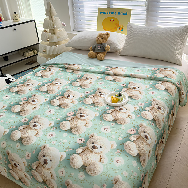 작고 귀여운 곰