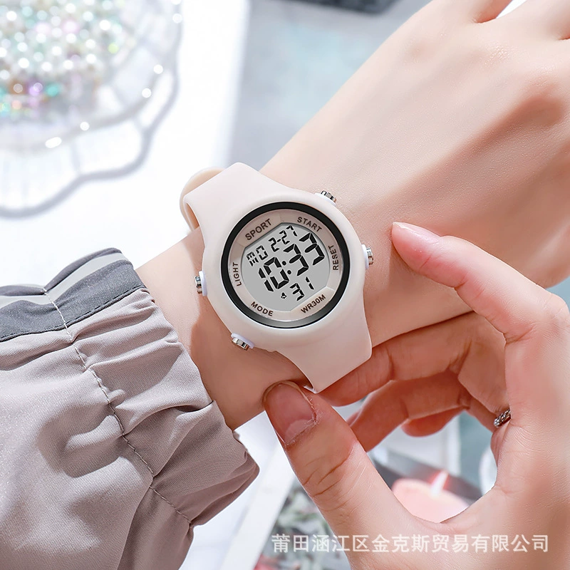 Часы для женщин Водонепроницаемый Студенческая вечеринка Многофункциональный будильник хронометраж светящийся спортивный электронный стол