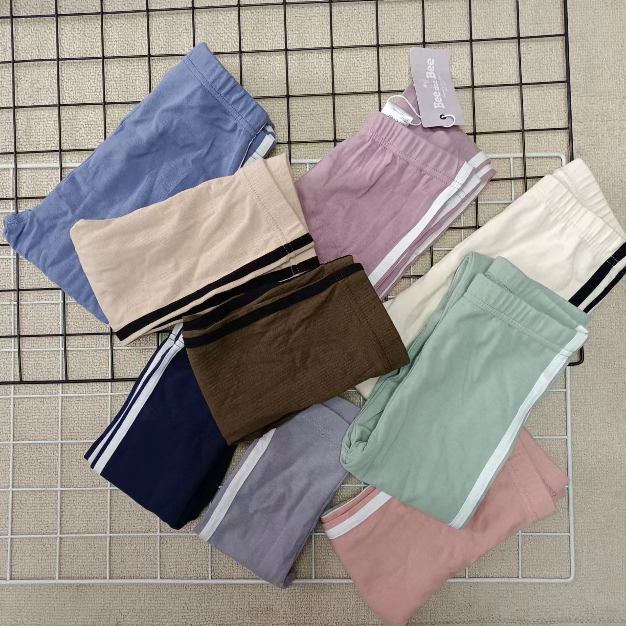 Ropa para niños 23 nuevos leggings japoneses de algodón único para niños medianos y grandes pantalones de primavera y otoño para niñas pantalones multicolores