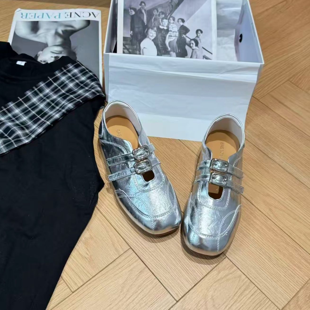 Zapatos de cuero suave de mujer, primavera de 2026 nuevos zapatos de doble hebilla superficial, zapatos de cuero casuales cómodos