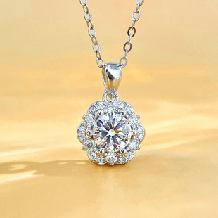 Cross-Border S925 Sterling Silver Pendant Moissanite Necklace Rose Flower Luxury 1 Carat D Color Moissanite Necklace Silver Pendant