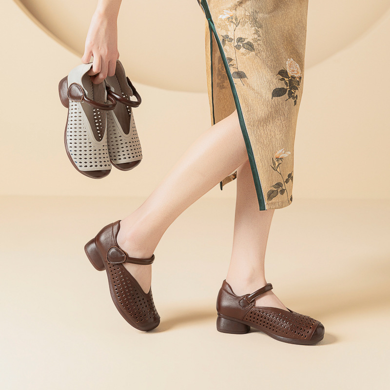 First-Layer Cowhide Mom Sandals, Retro Hollow-Out Round-Toe Summer New Style Perforated Shoes, Soft Rubber Sole, Chunky Heel Women's Single Shoes
