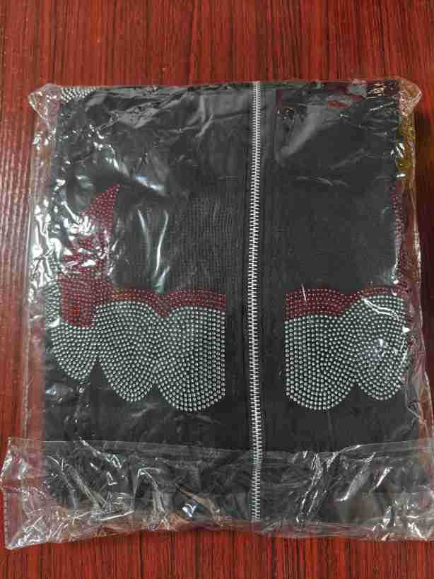Women's Hooded Sweatshirt With Dark Print And Fleece Lining_voghion.com