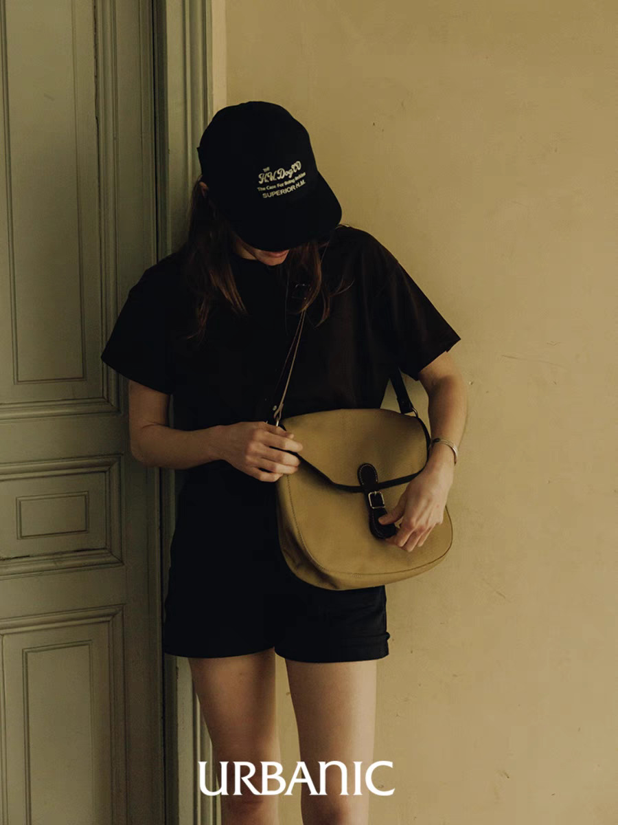 在庫あり 2025年夏新作 韓国東大門urb*nic30 ゆったり無地丸首着痩せ半袖Tシャツ