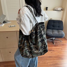 韩系ins复古迷彩包女2025新款文艺单肩腋下包百搭学生帆布托特包