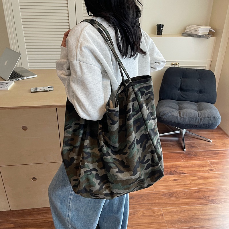 韩系ins复古迷彩包女2025新款文艺单肩腋下包百搭学生帆布托特包