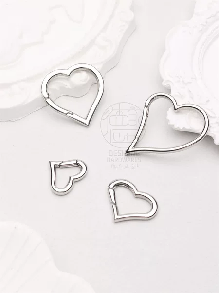 Polished 316L stainless steel buckle creative DIY heart-shaped spring ring luggage accessories key ring hanging buckle jewelry in stock