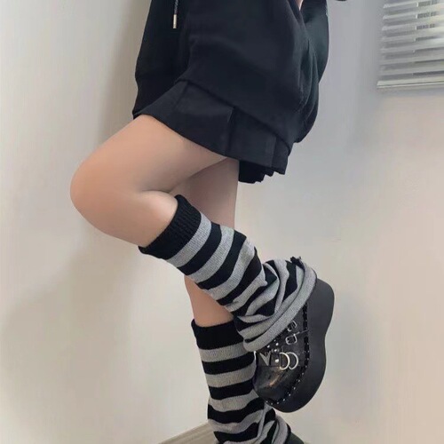 Slightly flared, retro-style striped thermal woolen loose-fit wide-leg sock covers—Harajuku-inspired JK-style edgy girl leg warmers and leg socks