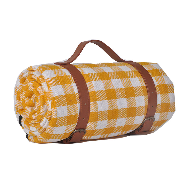 En stock correa de cuero estera de picnic al aire libre estera a prueba de humedad de tres capas engrosada estera de playa suministros para acampar