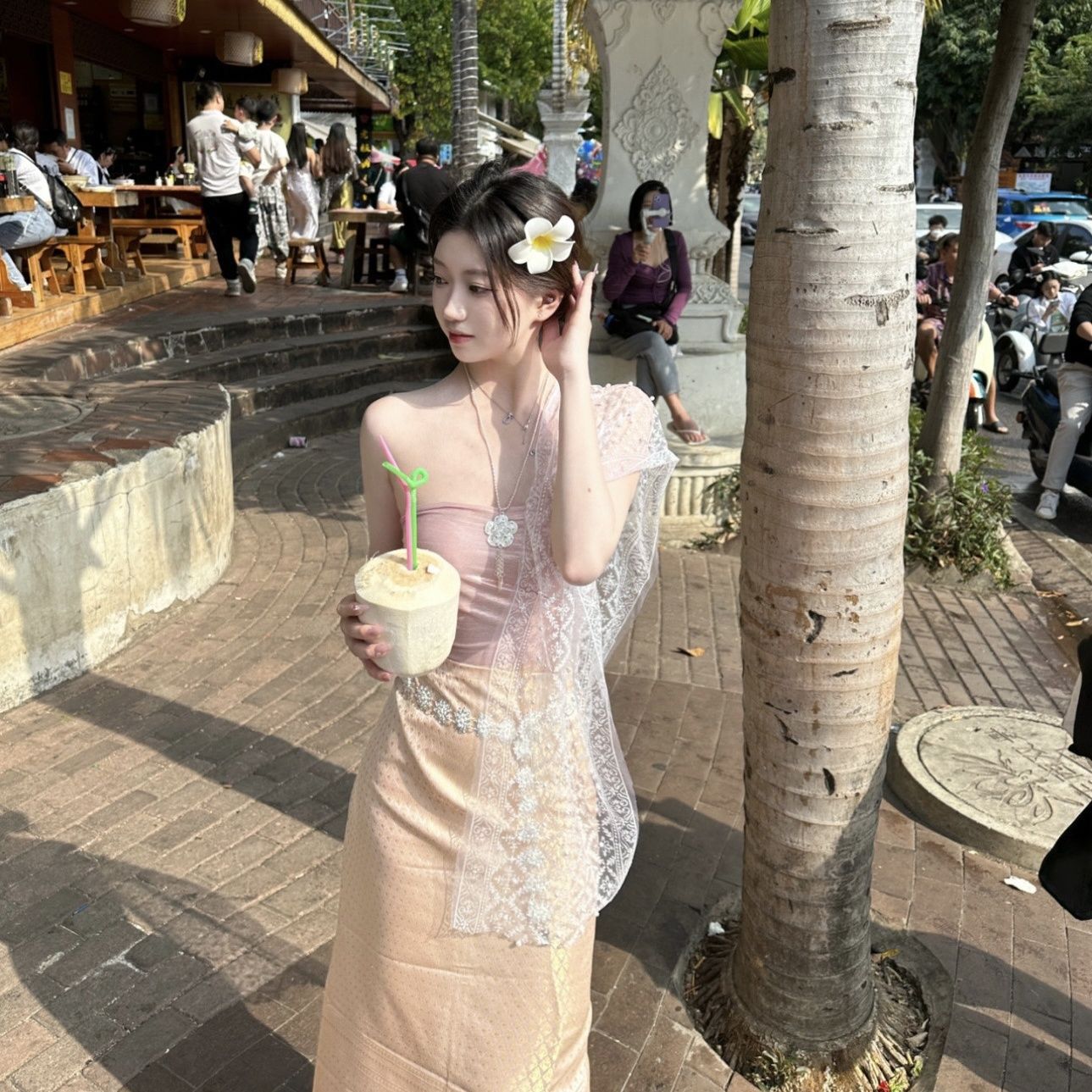 19가지 스타일의 스커트 + 튜브탑 + 숄 + 플루메리아 머리핀