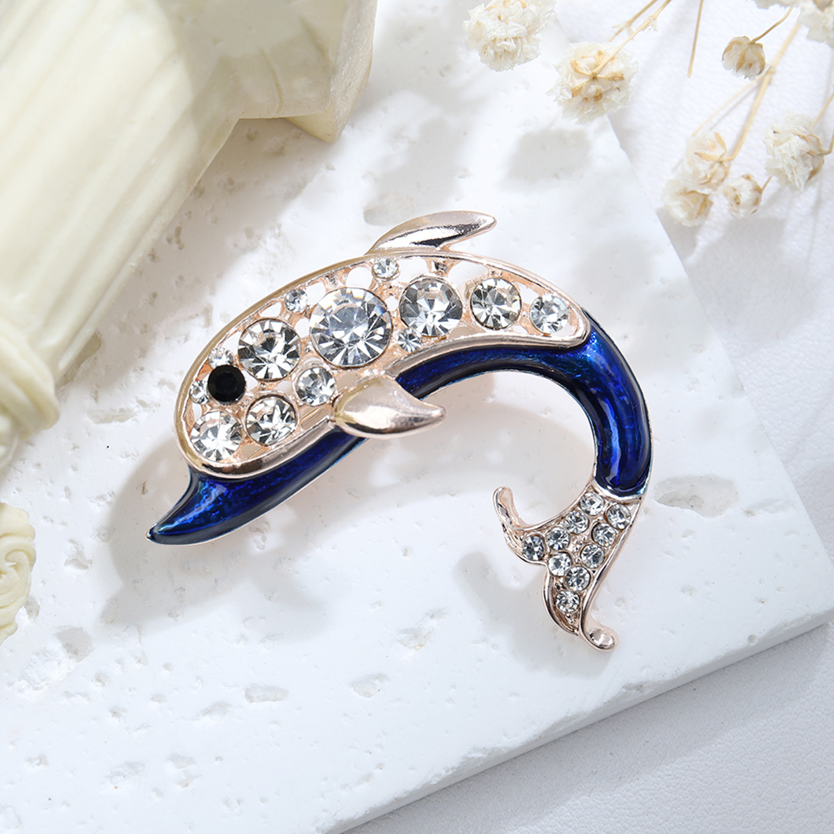 Cute Dolphin Alloy Plating Inlay Rhinestones Women's Brooches display picture 3