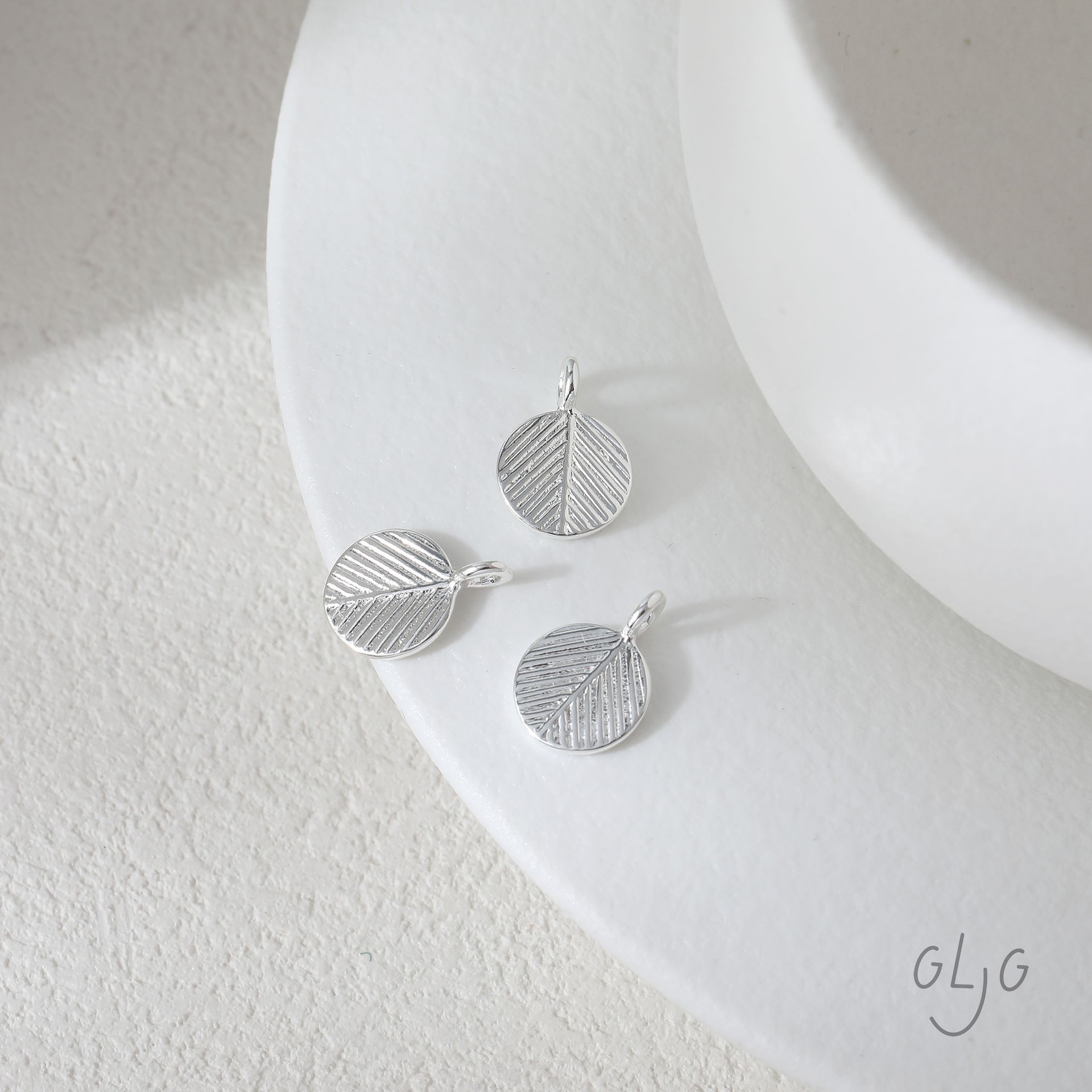 Large thick silver 1 piece