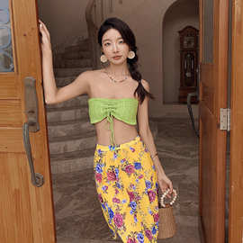 新款性感抹胸度假风小众碎花套装海边时尚紧身露背轻奢辣妹泳装