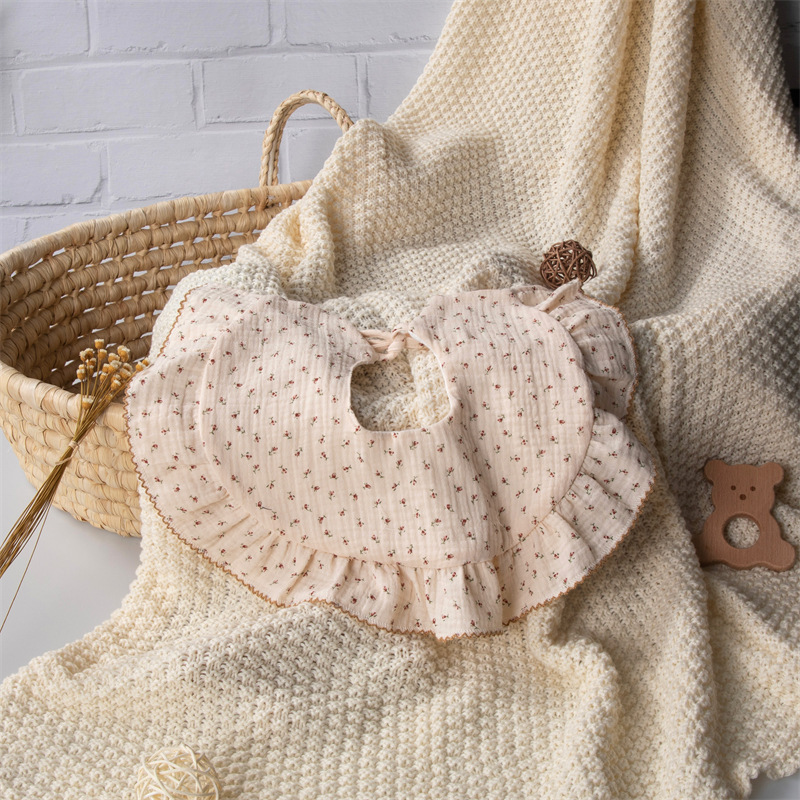 360 grados para aumentar la pequeña toalla de saliva de flores, collar falso, bata, gaza de algodón, tipo A, delantal de encaje para bebés