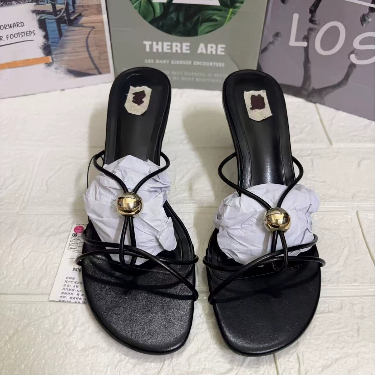 2025 новый дизайн нишевые сандалии модные металлические пряжки шпилька тонкий ремешок верхняя одежда высокие каблуки шлепанцы для женщин