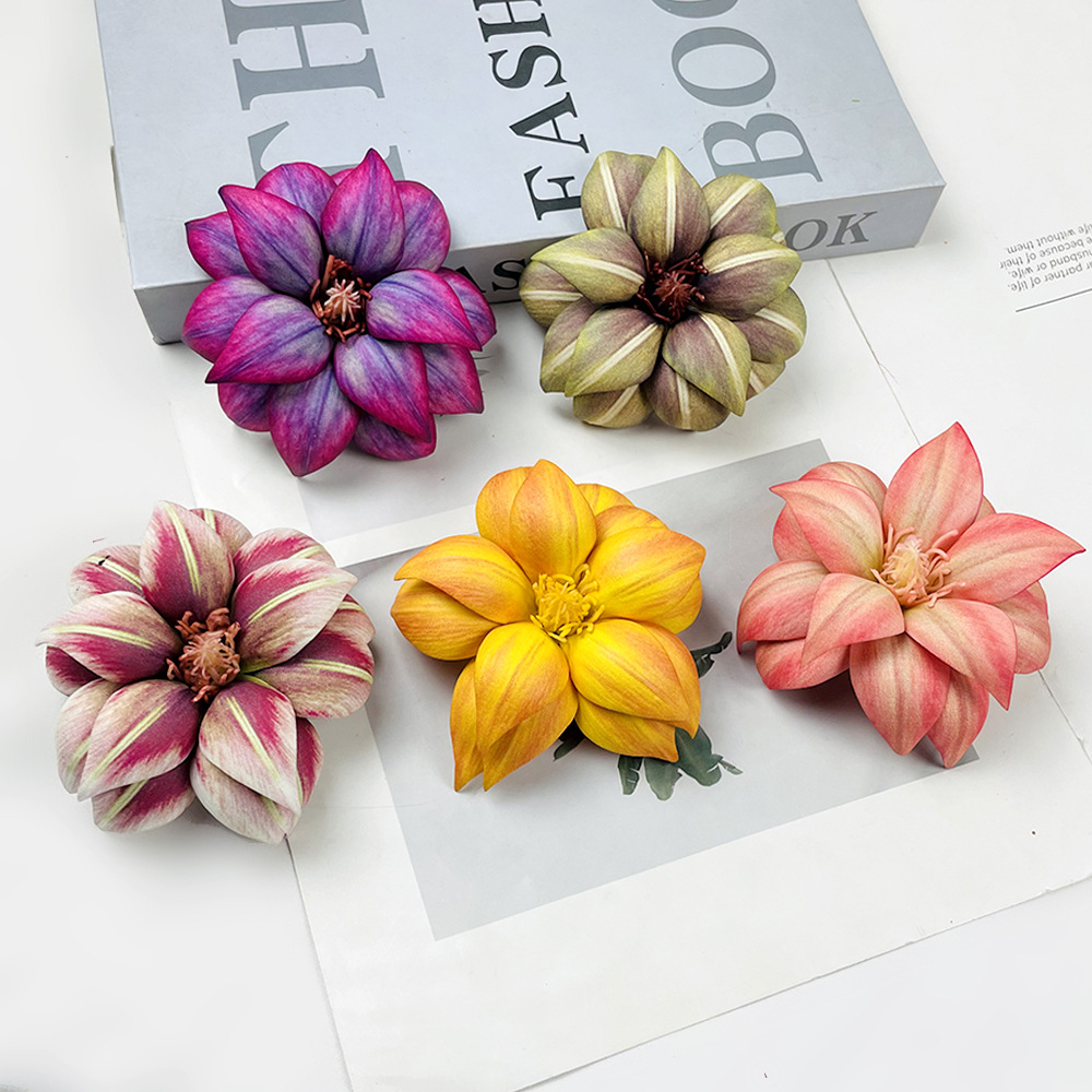 Simulación de flores eva mano