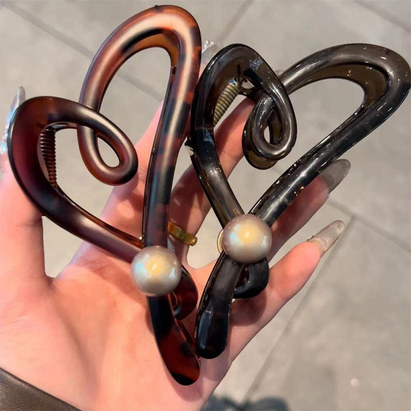 Elegant high hairgrip pearl