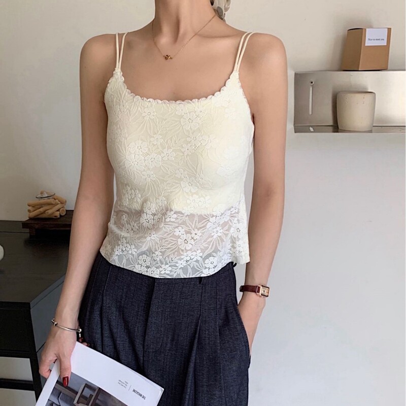 Purely desirable French lace camisole with beautiful back design for women, seamless and breathable with chest pads, suitable for spring and summer