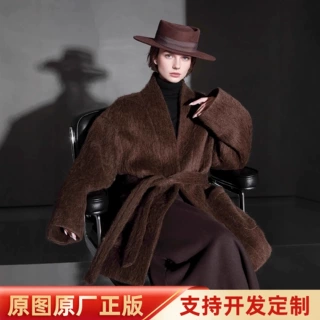 潮流百搭臻选V领高级感腰带羊绒大衣宽松简约设计外套女秋冬新款
