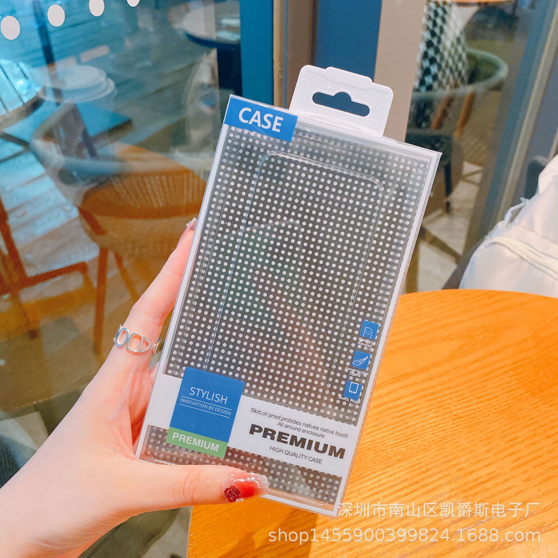 검은색 물방울 무늬 판지-흰색 후크