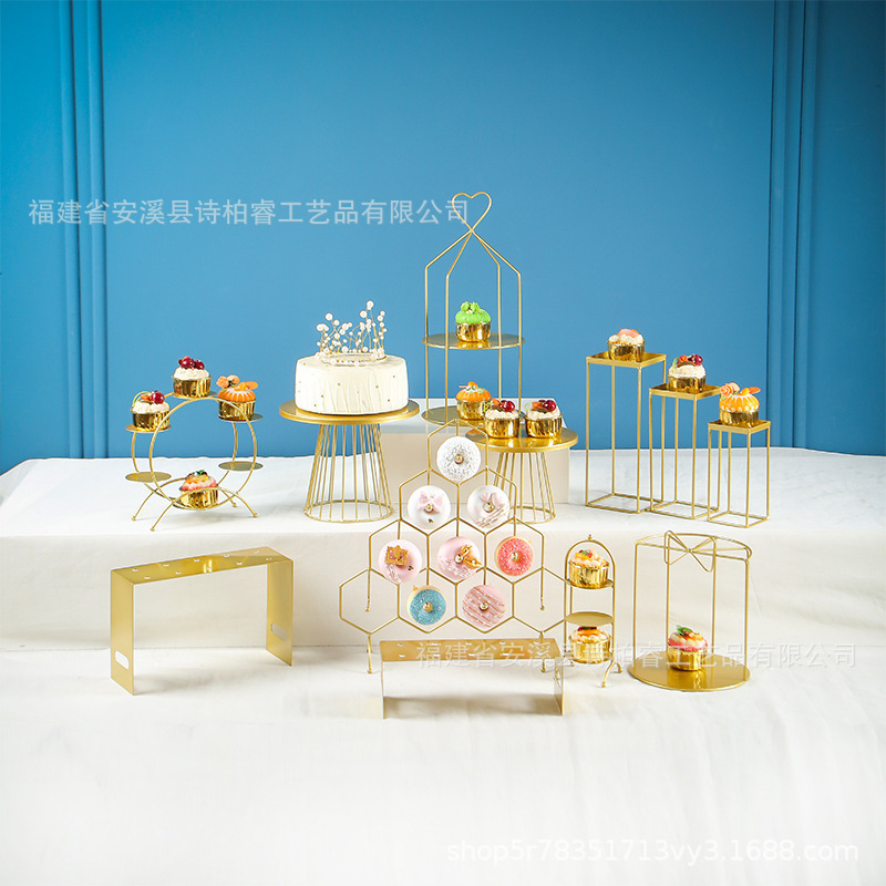 Estandarte de pastel europeo Tea de la tarde Tea Break Self-service Showcase de hierro forjado oro Decoración de postre creativa image 35