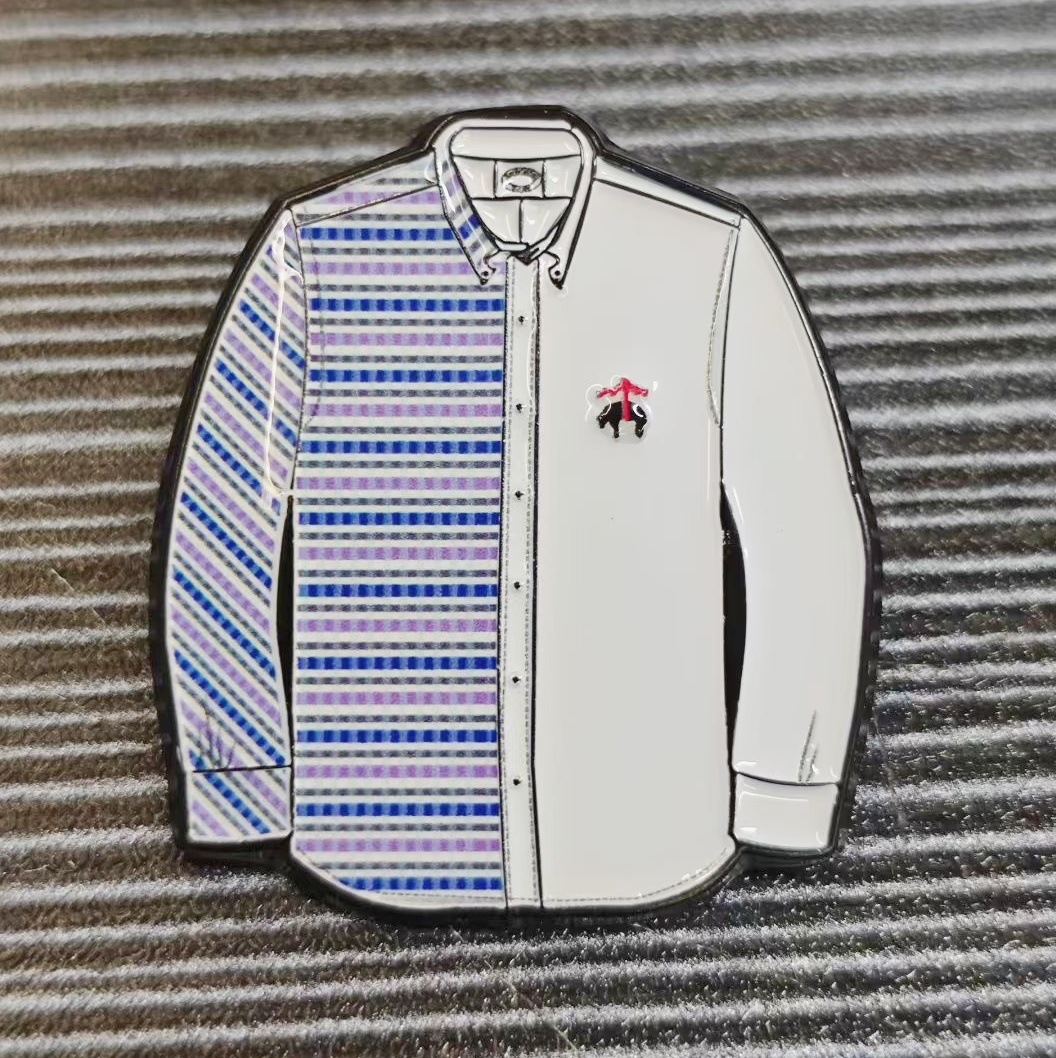 厂家定制服饰外套外形徽章冰箱贴 烤漆滴油金属胸针 logo图案定做