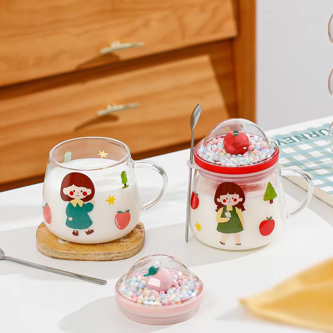 Taza de fruta de niña linda de dibujos animados lindo creativo con tapa cuchara taza de agua de vidrio taza de corazón de niña DE ALTO aspecto taza