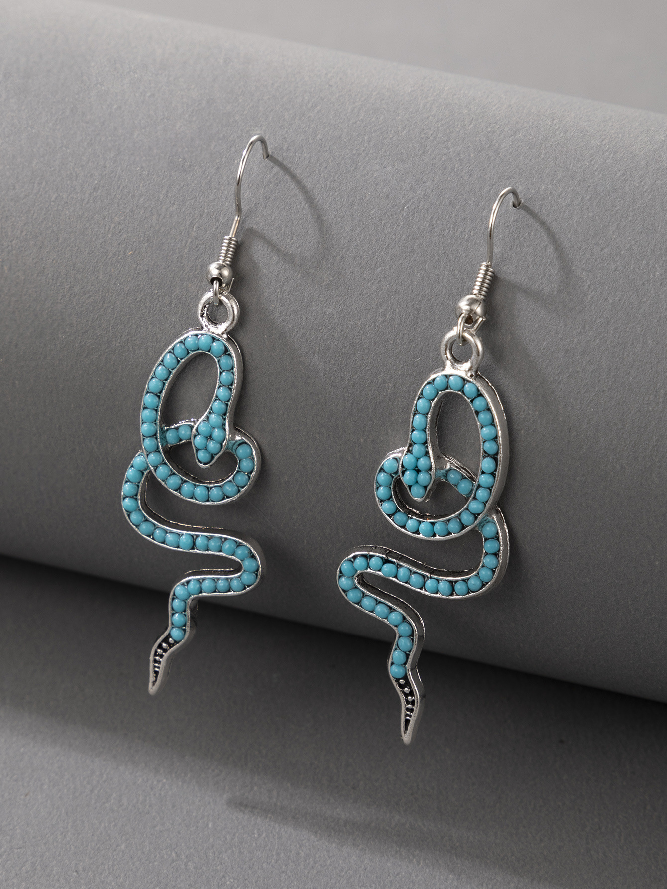 Nihaojewelry Bijoux En Gros Nouvelles Boucles D&#39;oreilles En Alliage De Perles Bleues En Forme De Serpent Bohème display picture 4