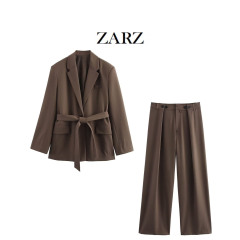 ZARZは欧米風の新型婦人服とベルトのストレートスーツのコートを自作しました。