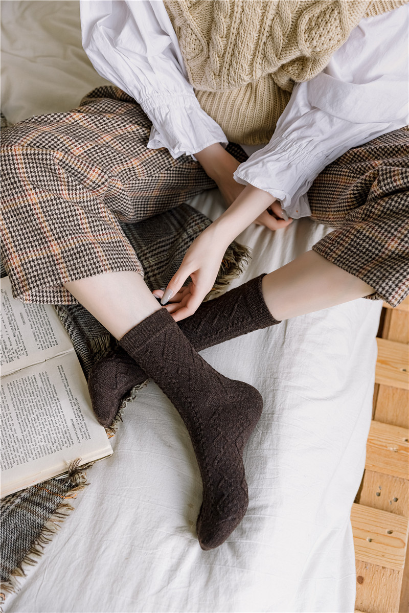 80g Weight Socks Classification Socks Lingerie Type Blending Fabric Type A Pair Quantity Daily Occasion Solid Color Pattern All Seasons Season Women's Gender Simple Style Style Women's Simple Style Solid Color Blending Crew Socks A Pair 13