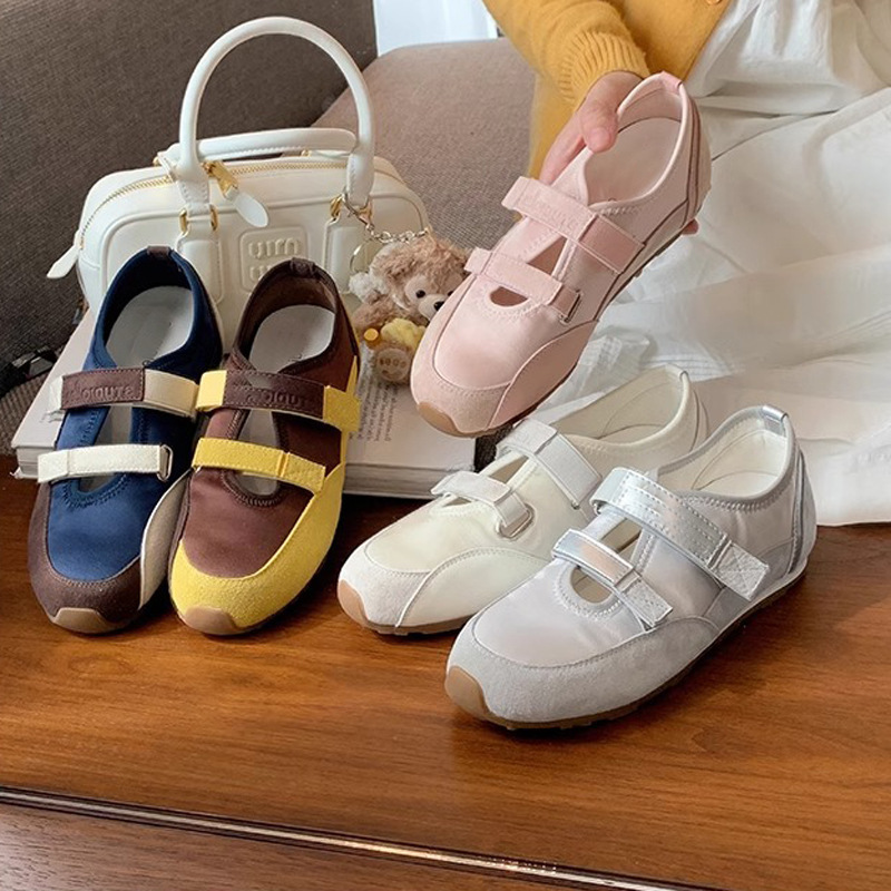 [Little Hair Meow] Designer Korean Style Flats-Soled Moral Training Shoes for Women 2025 Spring Velcro Soft-Soled Sneakers