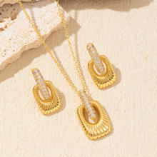 �羳�¿��R����U�����朶���p�ݸ߼��Еr���R��۵������bŮ