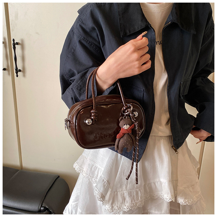 Retro soft leather solid color pillow bag for women, 2025 new trendy and fashionable single-shoulder crossbody bag, versatile hand-held bowling bag undefined