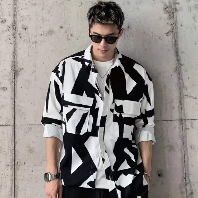 High Quality Irregular Black and White Long-sleeved Tooling Shirt Fashionable Men's Personality Handsome Double Pocket Long-sleeved Shirt High Quality Irregular Black and White Long-sleeved Tooling Shirt Fashionable Men's Personality Handsome Double Pocket Long-sleeved Shirt