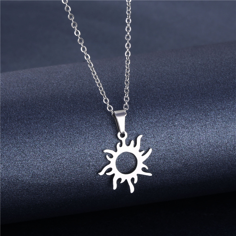 Cross-border Sold Jewelry Supply Personality Stainless Steel Flower Heart Clavicle Chain Necklace Female Geometric Accessories Pendant Wholesale display picture 24