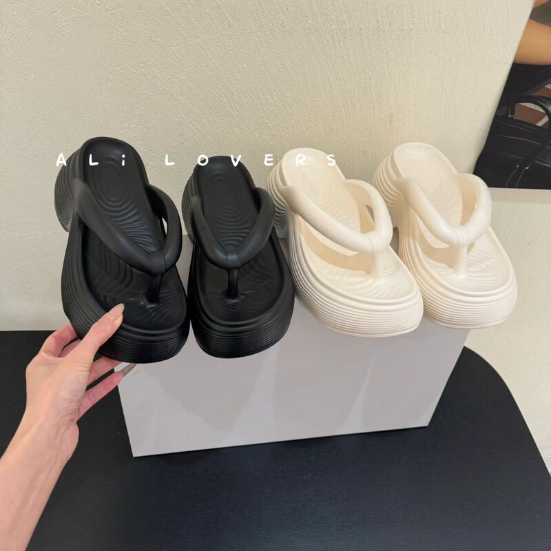 2026 Summer New Eva Slippers with Thick Soles, Women's Flip-Flops with Height Increase, Wave Pattern, Elegant Ladies' Sandals for Outdoor Wear 2026 Summer New Eva Slippers with Thick Soles, Women's Flip-Flops with Height Increase, Wave Pattern, Elegant Ladies' Sandals for Outdoor Wear