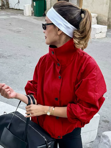 2026 Autumn and Winter New Style Red Quick-Dry Windproof High-Neck Jacket for Women, Stylish and Fashionable, European and American Cross-Border Commuting