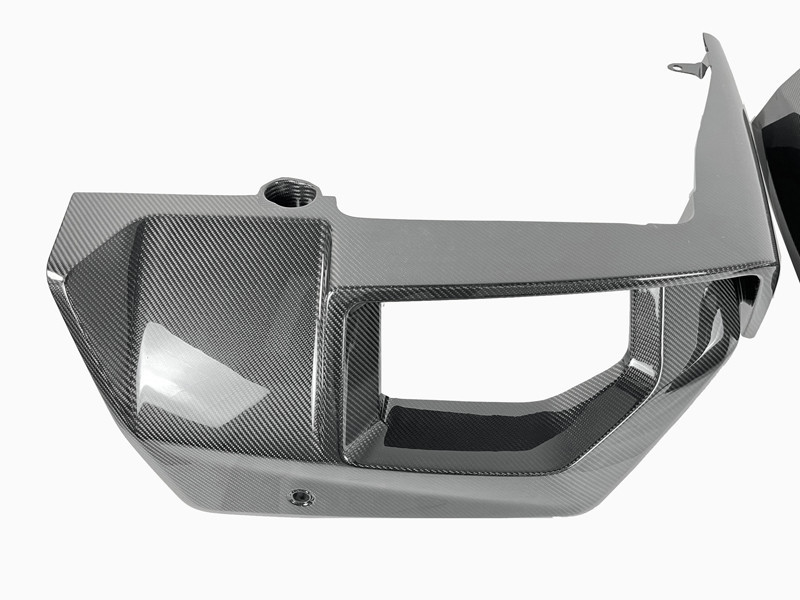 Suitable for 2024+ BMW G90 G99 M5 MP models; carbon fiber rear lip and rear diffuser for G90M5 modification