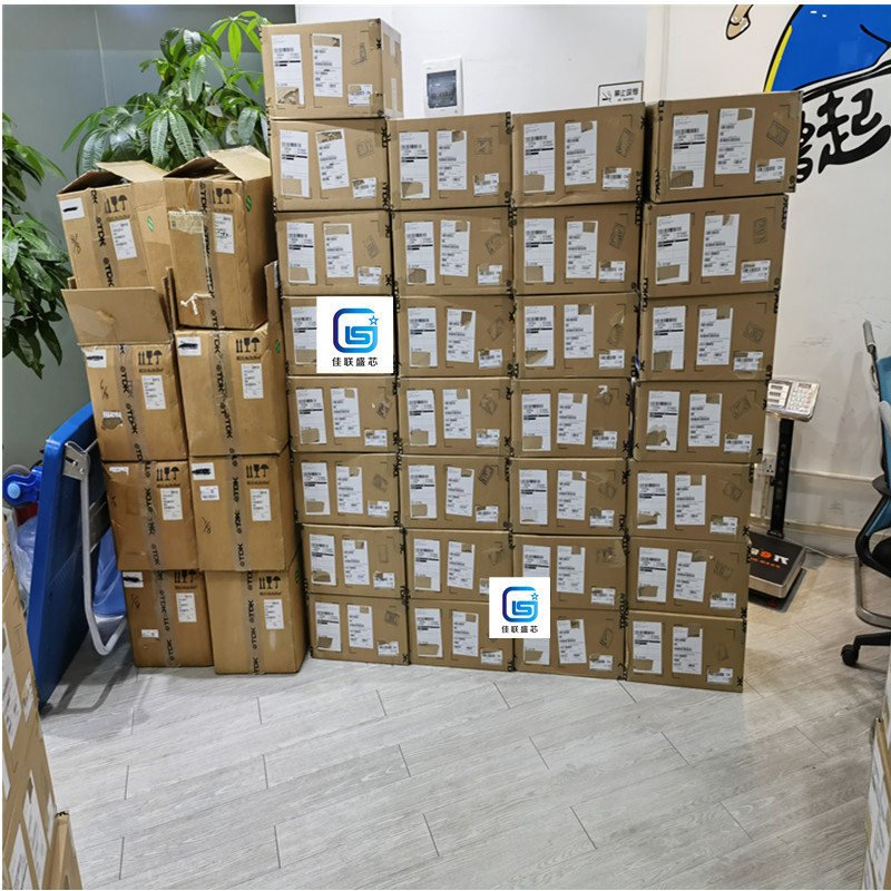 TDK全线代理B32778G5806K000 容值：80uF 偏差：±10% 电压：575V
