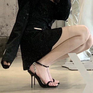AWˮ荴����߸�ЬŮ�@�݌W�����·�ʽ�Ըк�ɫһ�֎���Ь��Ů�ļ�