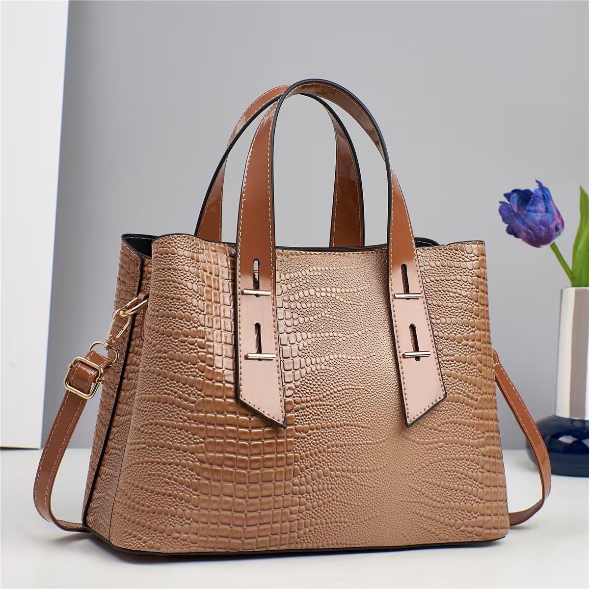Bolso de moda 2025, nuevo mochila de viaje casual, clásico cocodrilo, bolso de hombro, bolso de mano