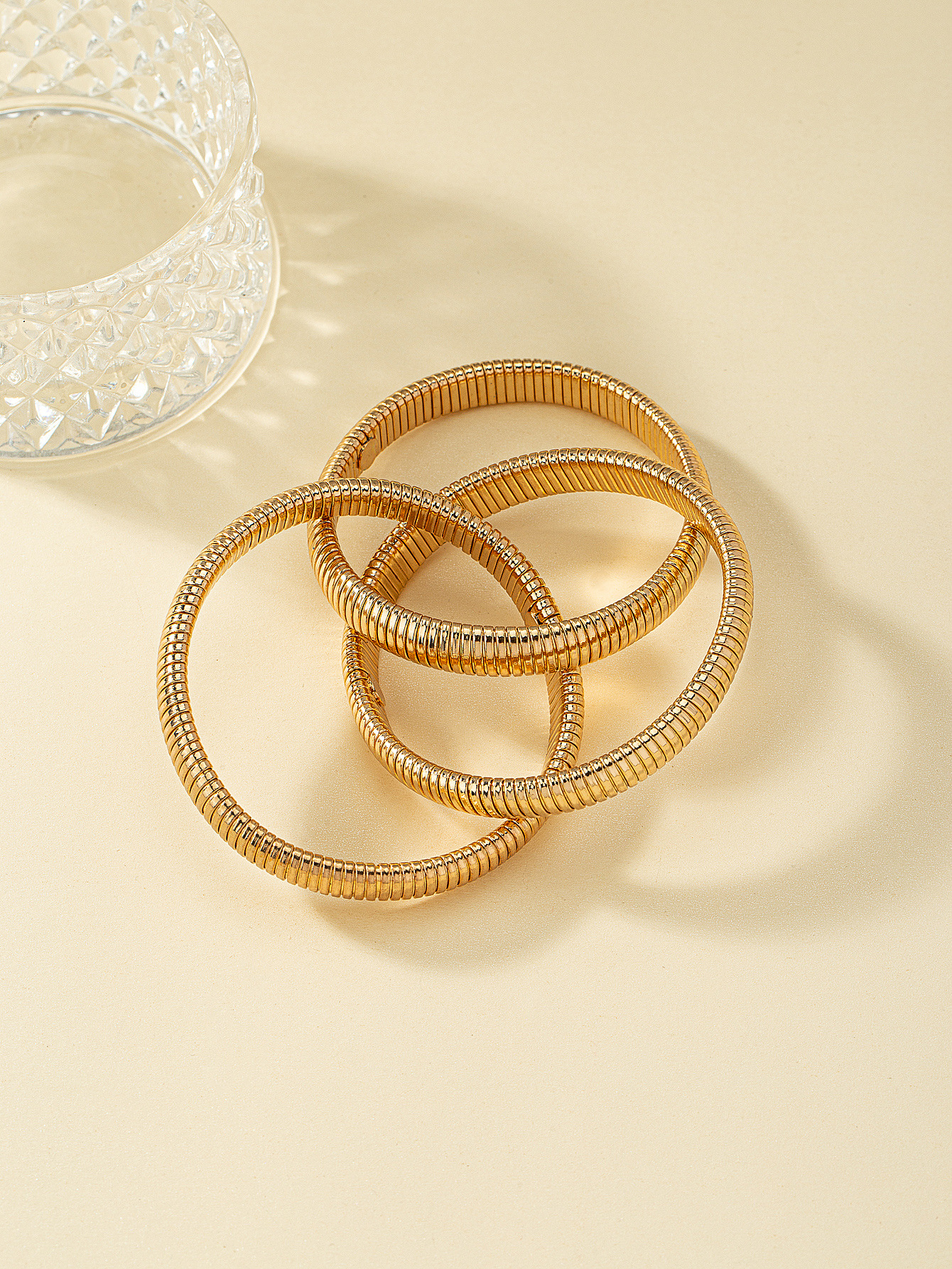 Street Occasion Exaggerated Solid Color Metal Wholesale Bangle