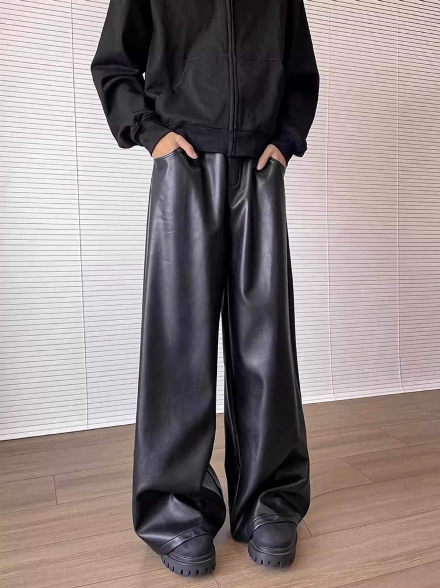 Herren Lederhose Im American Style Lockere Passform Schwarz_voghion.com