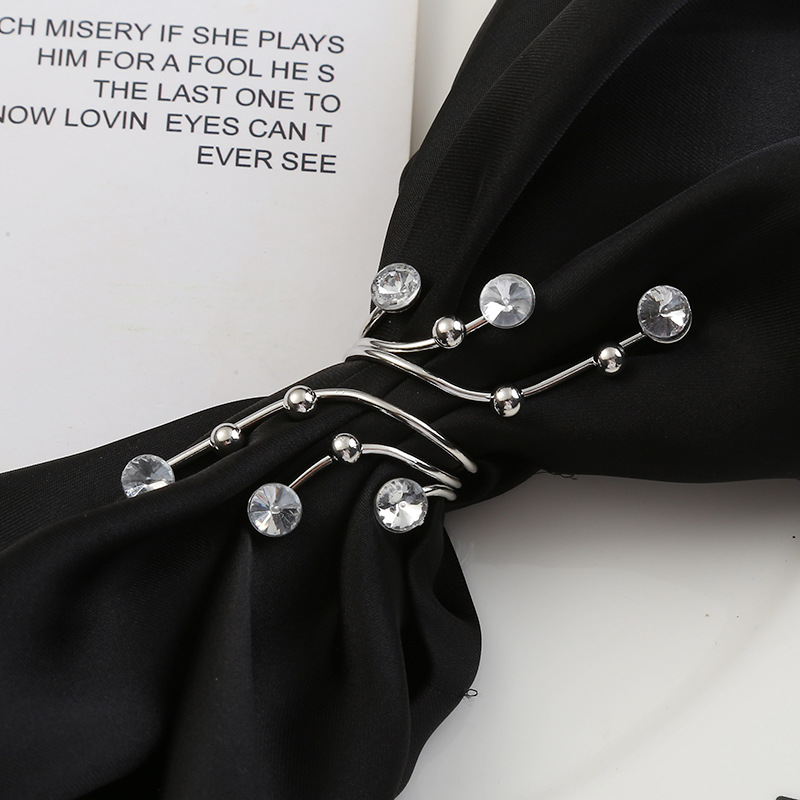 Fashionable trend geometric creative ring pearl