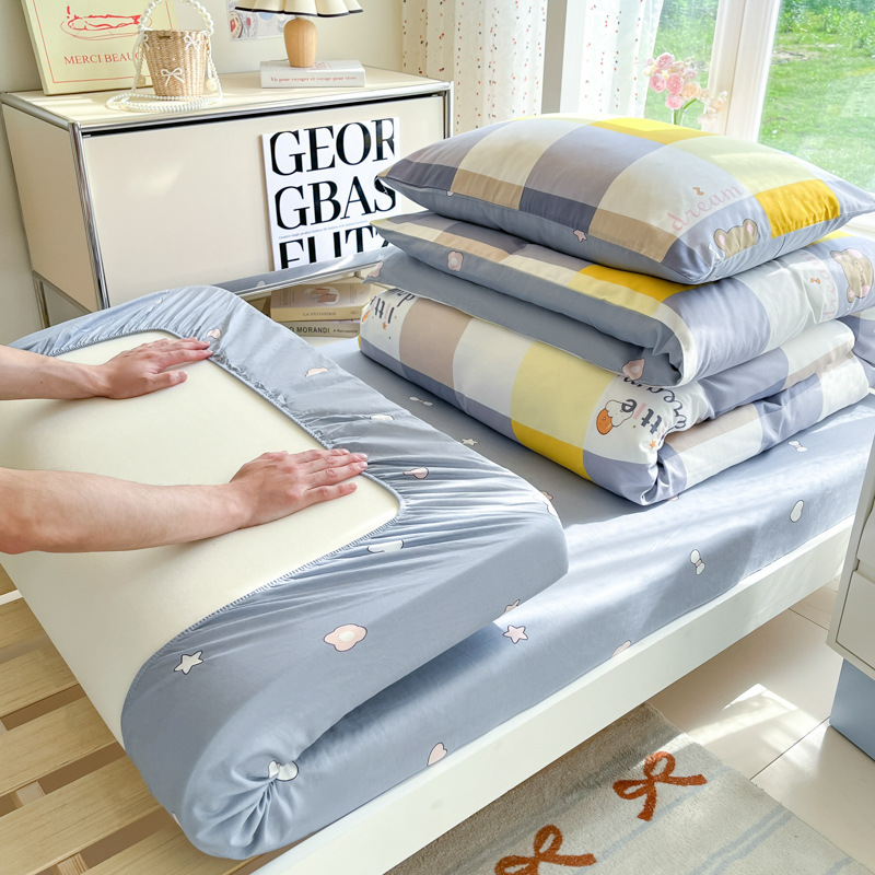 Dormitorio de estudiantes de algodón conjunto de tres piezas de cama 2025 nuevo edredón de algodón sábanas de cubierta de cuatro piezas de ropa de cama