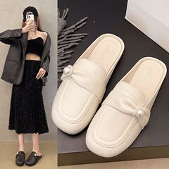 新しい韓国スタイルの女性用スリッパ、かわいい怠惰なスリッパ、英国製の小さな革靴、学生のつま先の靴、ビーチサンダル